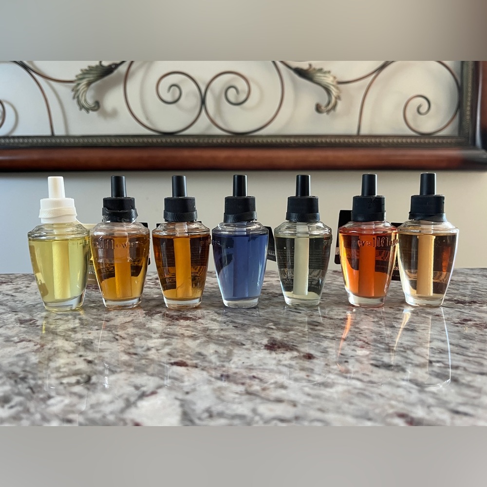 COPY - Bath and Body Works Wallflower Scents set of 7